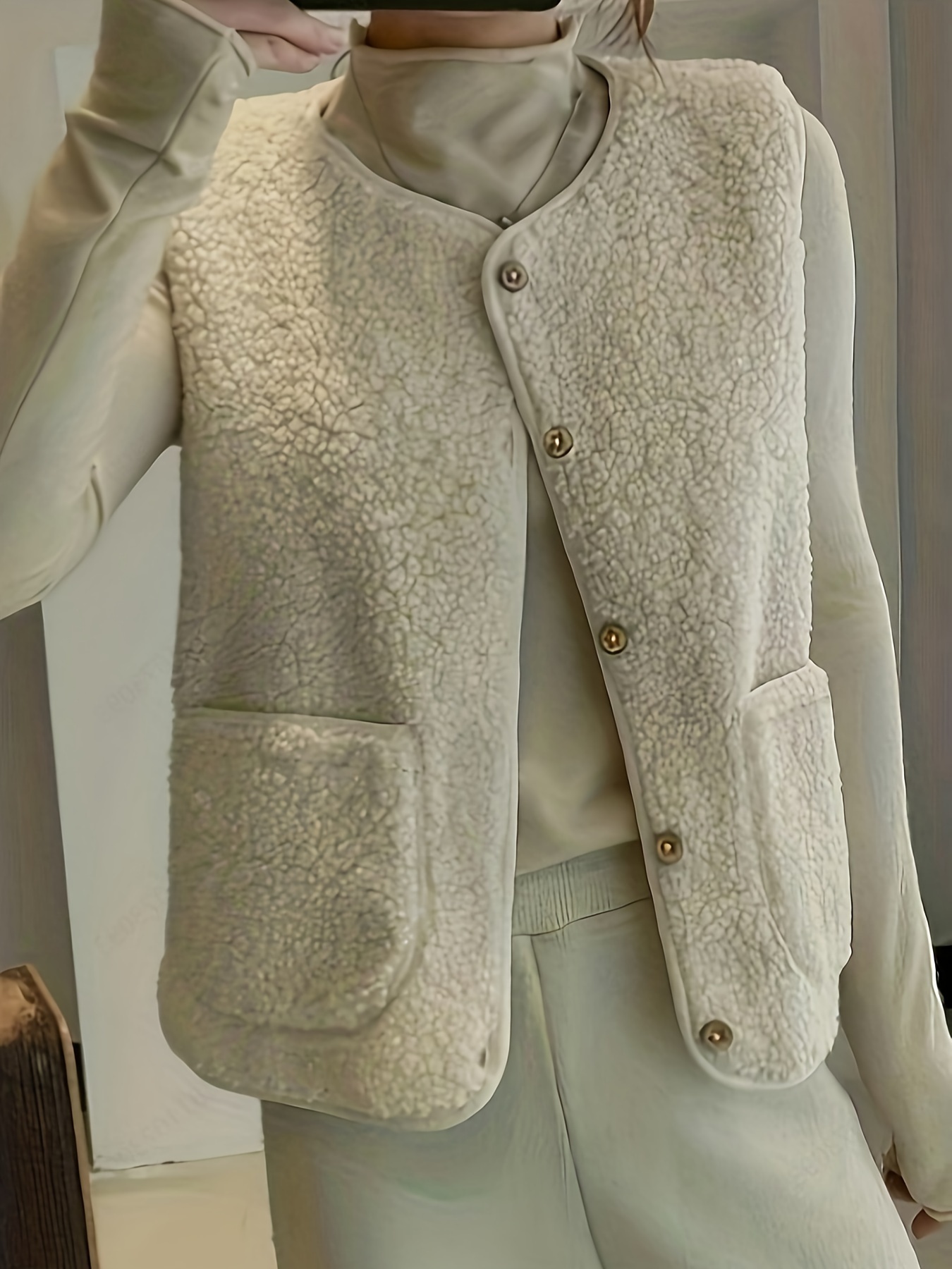 纯色前扣马甲，休闲无袖带口袋女士马甲服装细节图 2